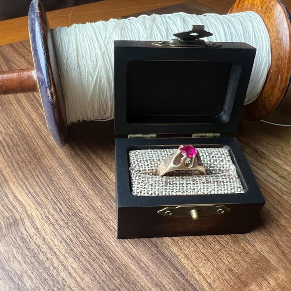 10k gold ruby ring made by ostby barton jewelry company. Size 10.5 - Picture 6 of 10